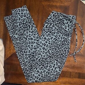 PINK Victoria's Secret Active Gray Animal Print Leggings